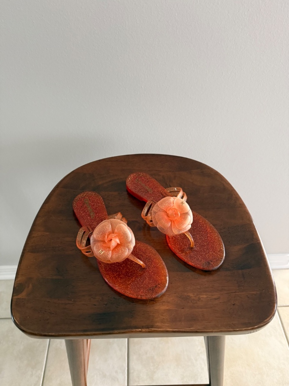 CHANEL Interlocking CC Camelia Jelly Sandals - Picture 4 of 7